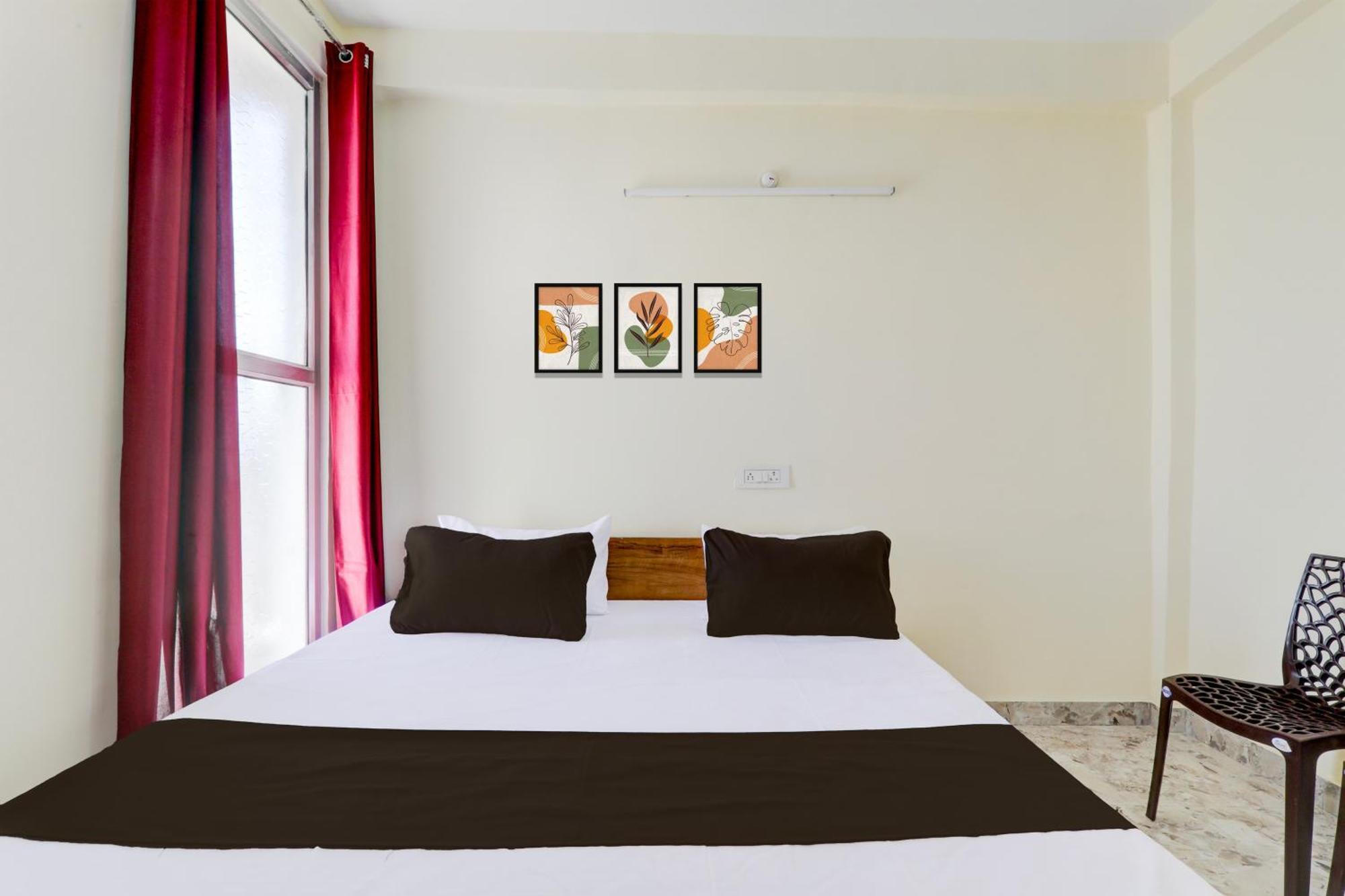 Hotel O Rn Chinhat Екстериор снимка