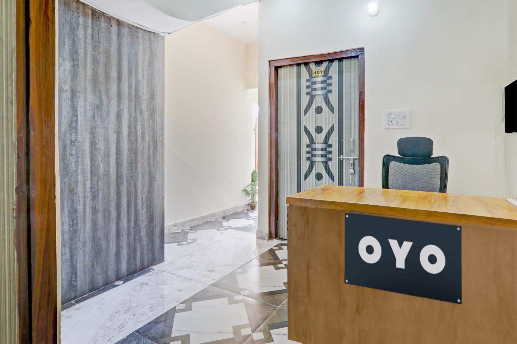 Hotel O Rn Chinhat Екстериор снимка