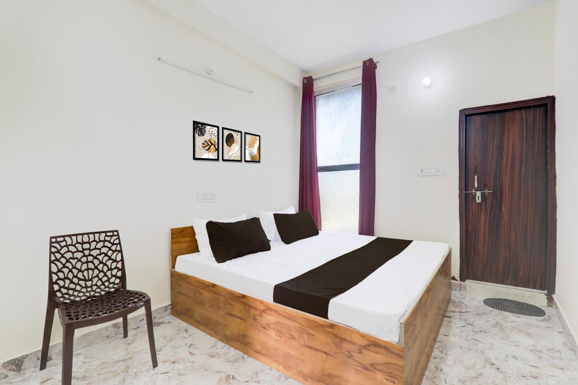 Hotel O Rn Chinhat Екстериор снимка